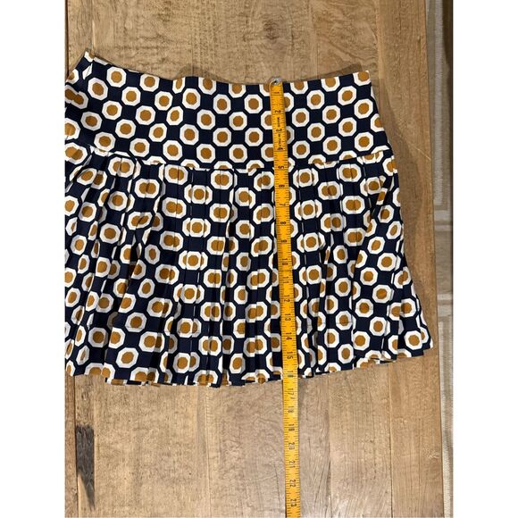 Theory Pleated Silk Skirt, Navy Geometric, “Sylvian”, Size 8 - Picture 4 of 6